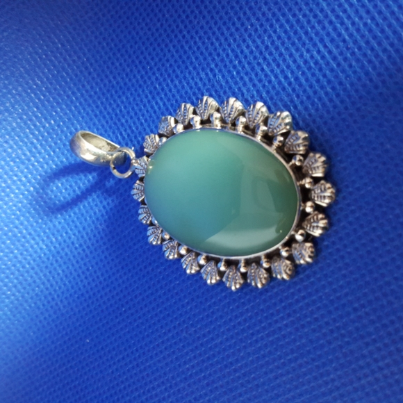 Aventurine Pendant in Sterling Silver - Picture 4 of 4